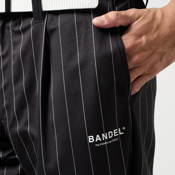 5月上旬発売予定】ストライプタックテーパードパンツ – BANDEL