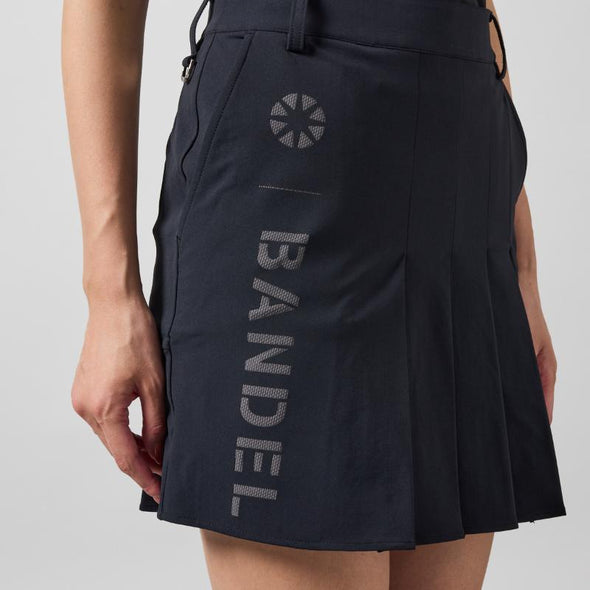 【4月中旬発売予約】WOMENS  SWITCH LOGO PLEATS SKIRT