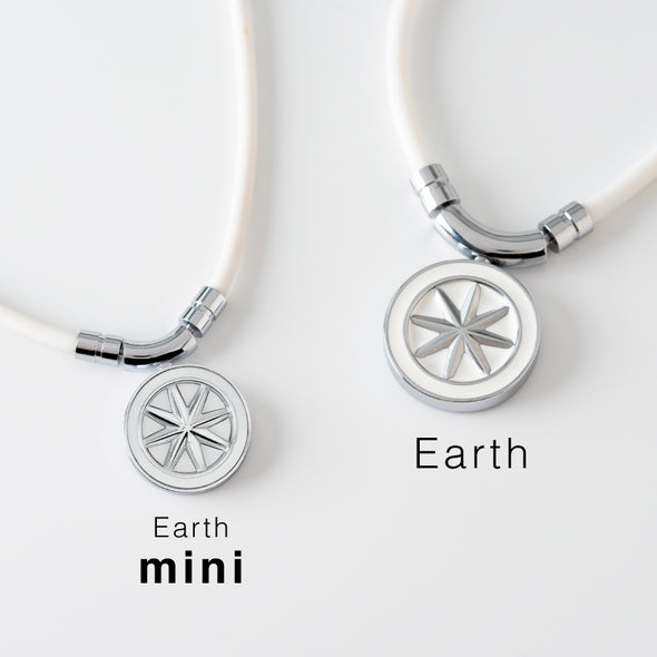 EARTH mini アースミニ White×Silver 磁気ネックレス